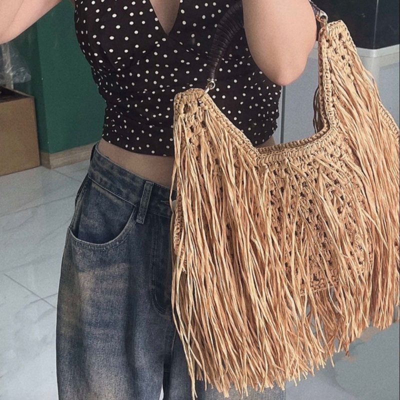 Bohemian Tassel Straw Handbag  - đánh giá và giá Ethnic Fashion Designers