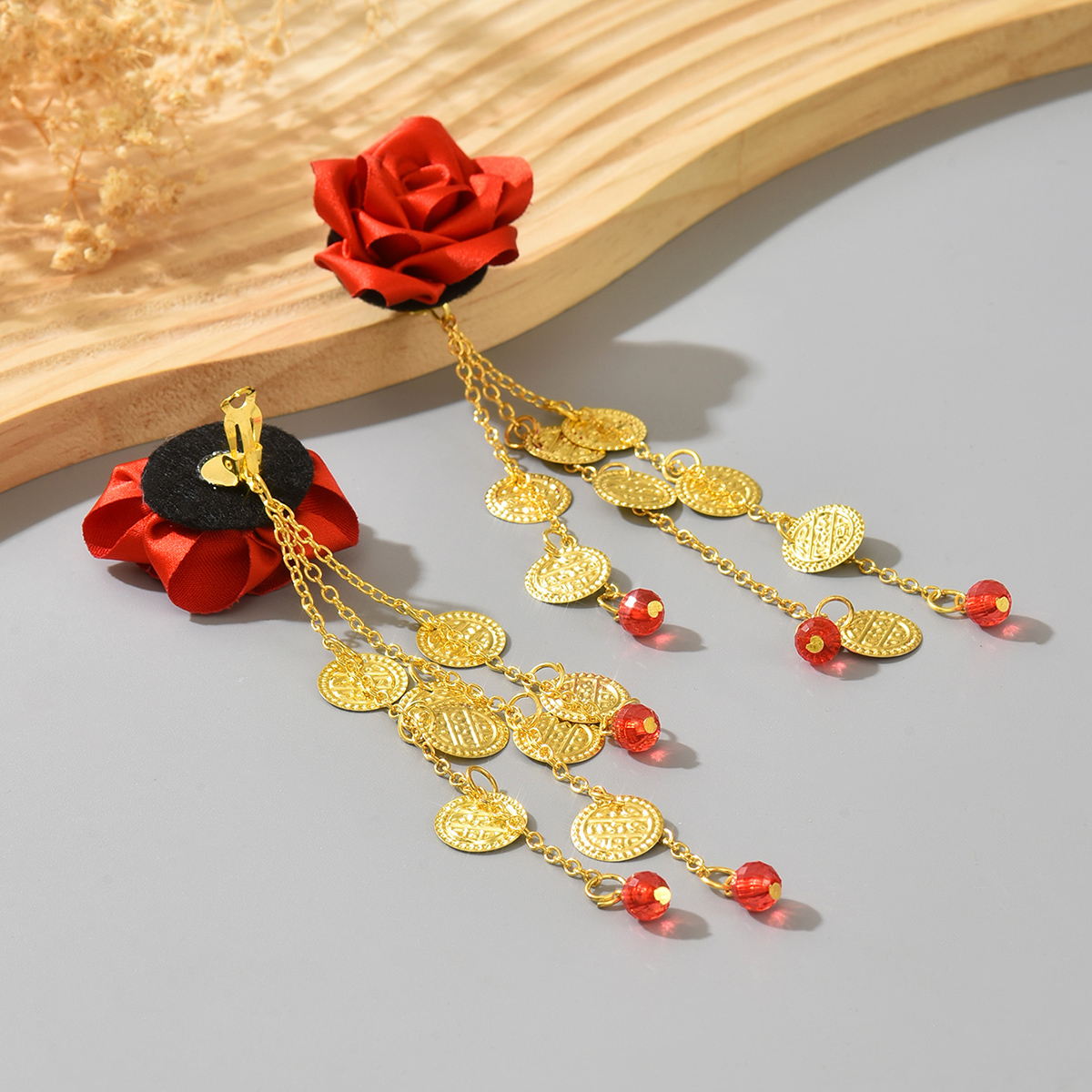 Red Rose Fabric Clip-On Earrin - đánh giá và giá Ethnic Fashion Co In